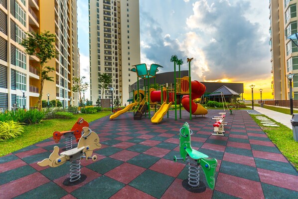 Children’s play area – outdoor