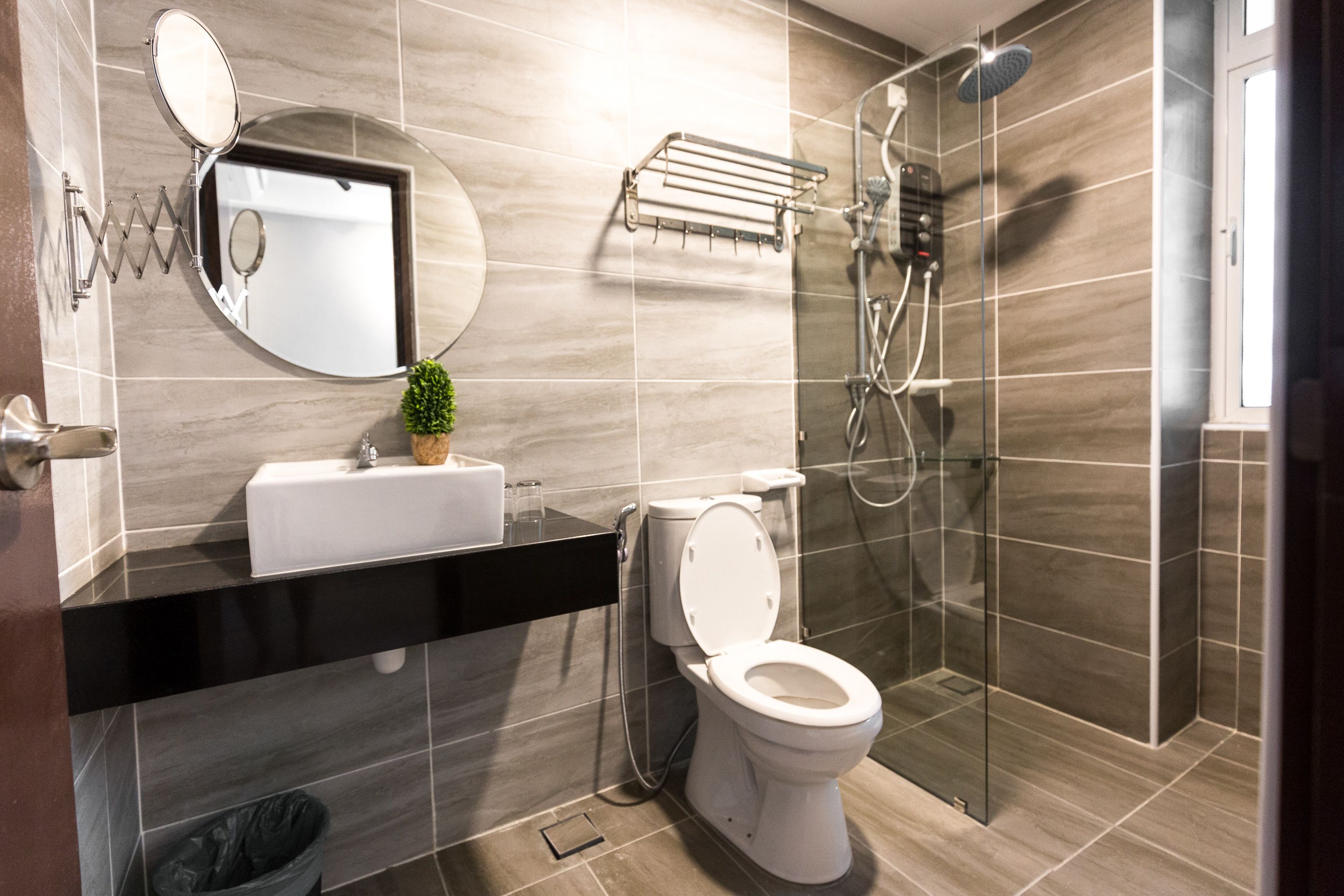 Apartment, Multiple Beds, Non Smoking | Bathroom