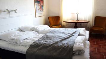 Twin Room, Garden View | Individually decorated, individually furnished, free WiFi, bed sheets