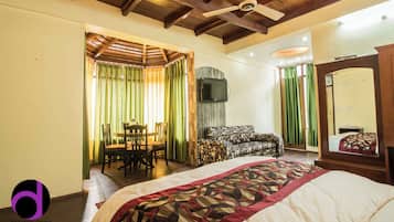 Executive Double or Twin Room, 1 King Bed, Non Smoking | Premium bedding, in-room safe, desk, soundproofing