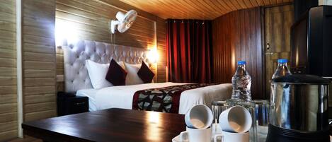 Deluxe Double Room, 1 Double Bed, Accessible, Valley View | Premium bedding, in-room safe, desk, soundproofing