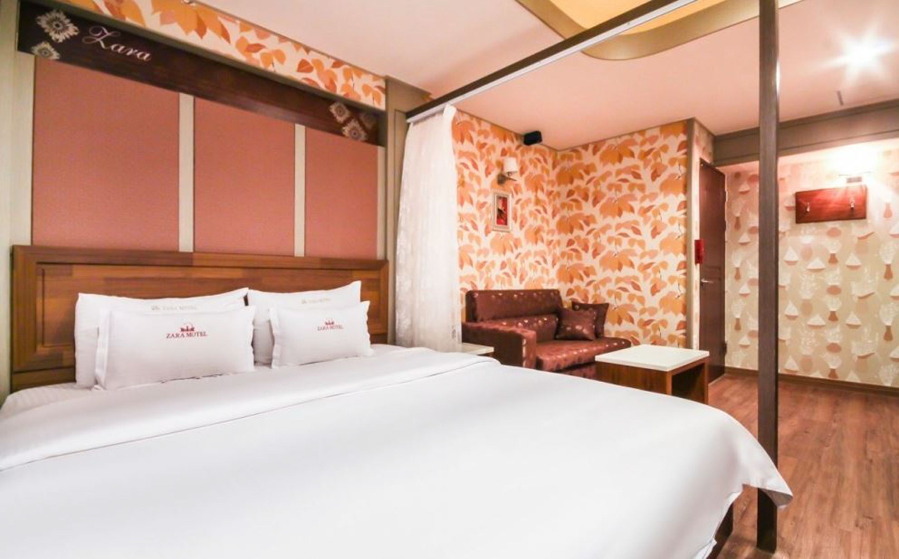 deluxe double room | blackout curtains, free wifi