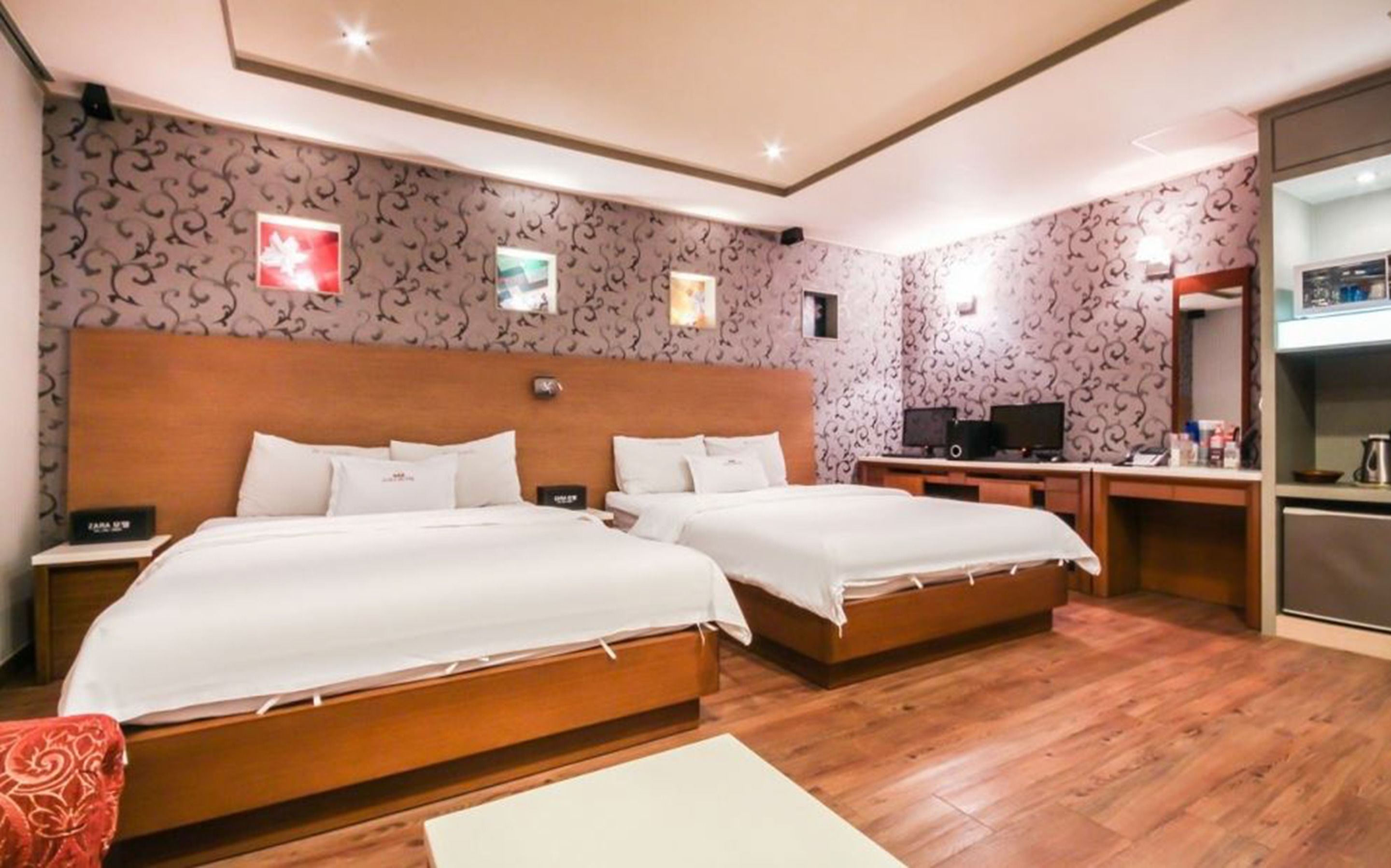 vip twin room | blackout curtains, free wifi