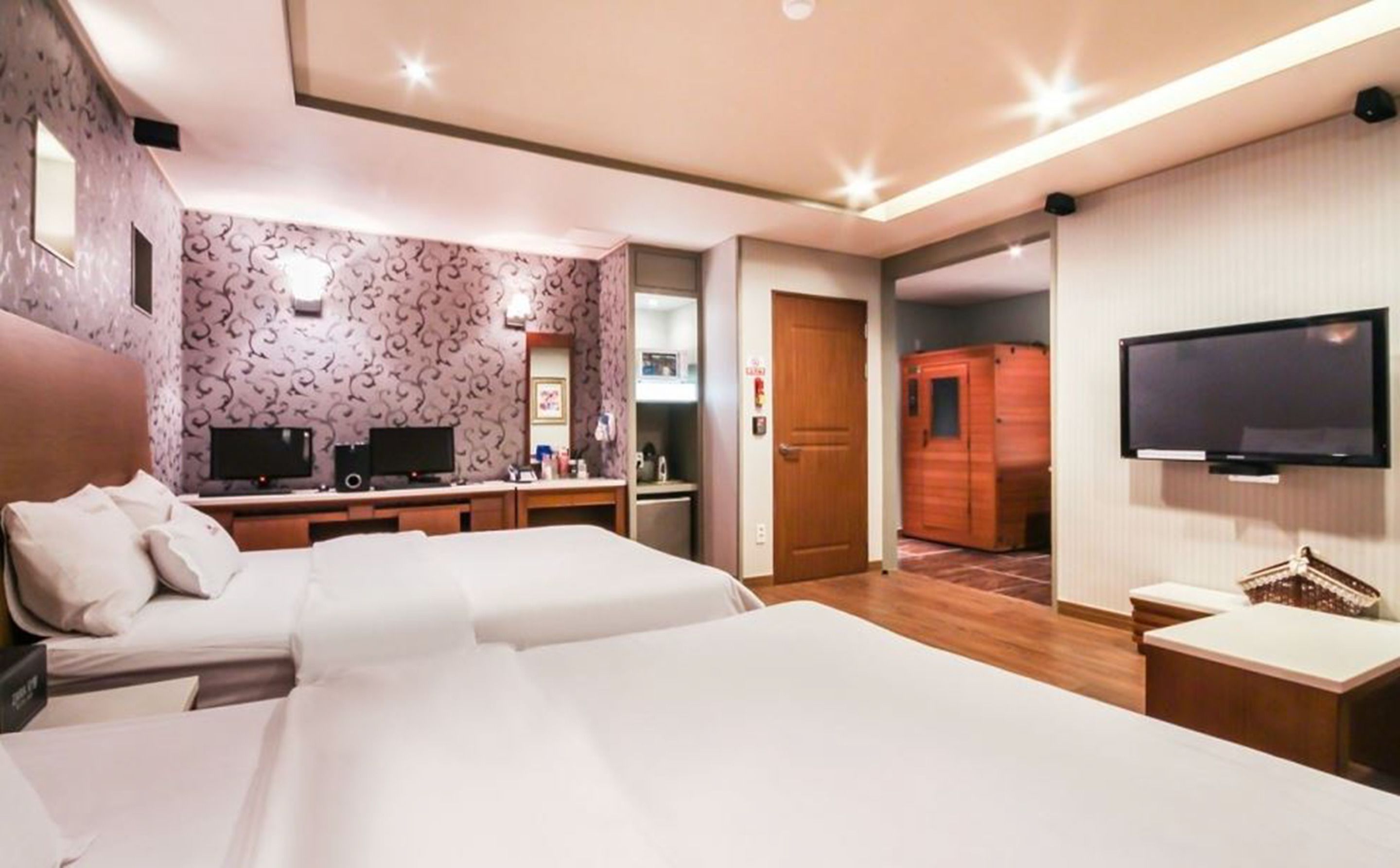 vip twin room | blackout curtains, free wifi