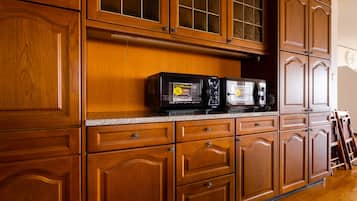 Shared fridge, microwave