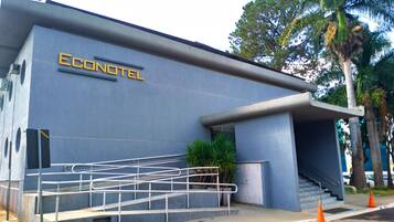 Fachada da propriedade