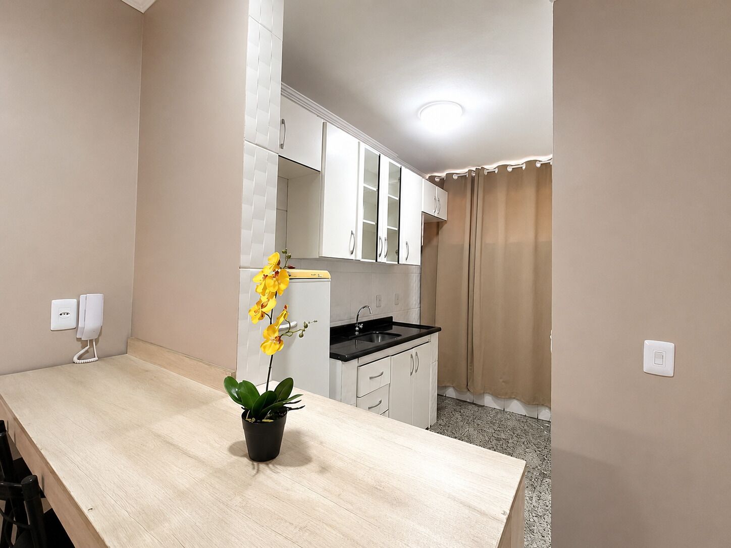 Apartamento | Cozinha privada | Refrigerador em uma área comum, micro-ondas em uma área comum