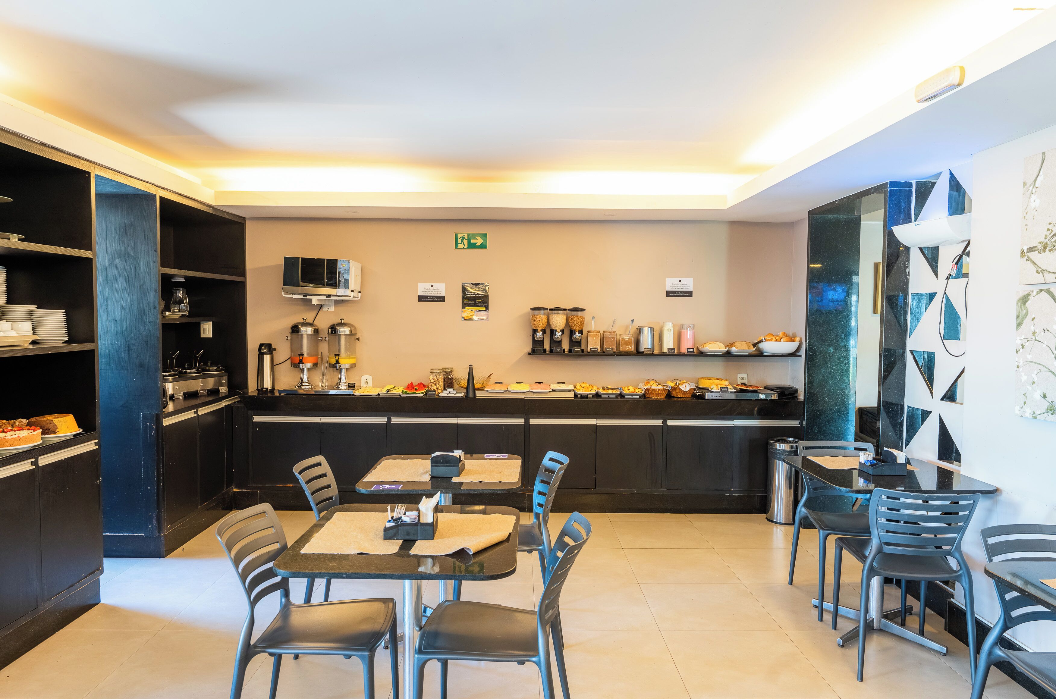 Foto - Hotel Econotel by Bsb Inn