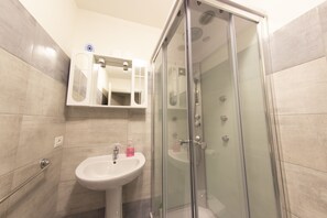 Chambre Double | Salle de bain