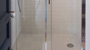 Douche de la salle de bain