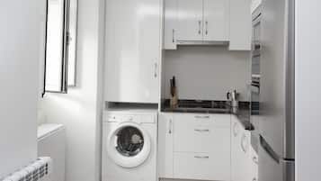 Apartment, 2 Double Beds | Private kitchen | Full-size fridge, microwave, oven, electric kettle