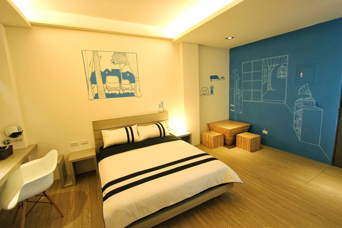 Habitación doble superior, 1 cama matrimonial, para no fumadores, vista a la ciudad | Cortinas blackout y wifi gratis