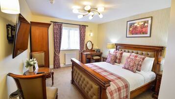 Standard Double Room, 1 Double Bed, Non Smoking | Desk, free cots/infant beds, free WiFi, bed sheets