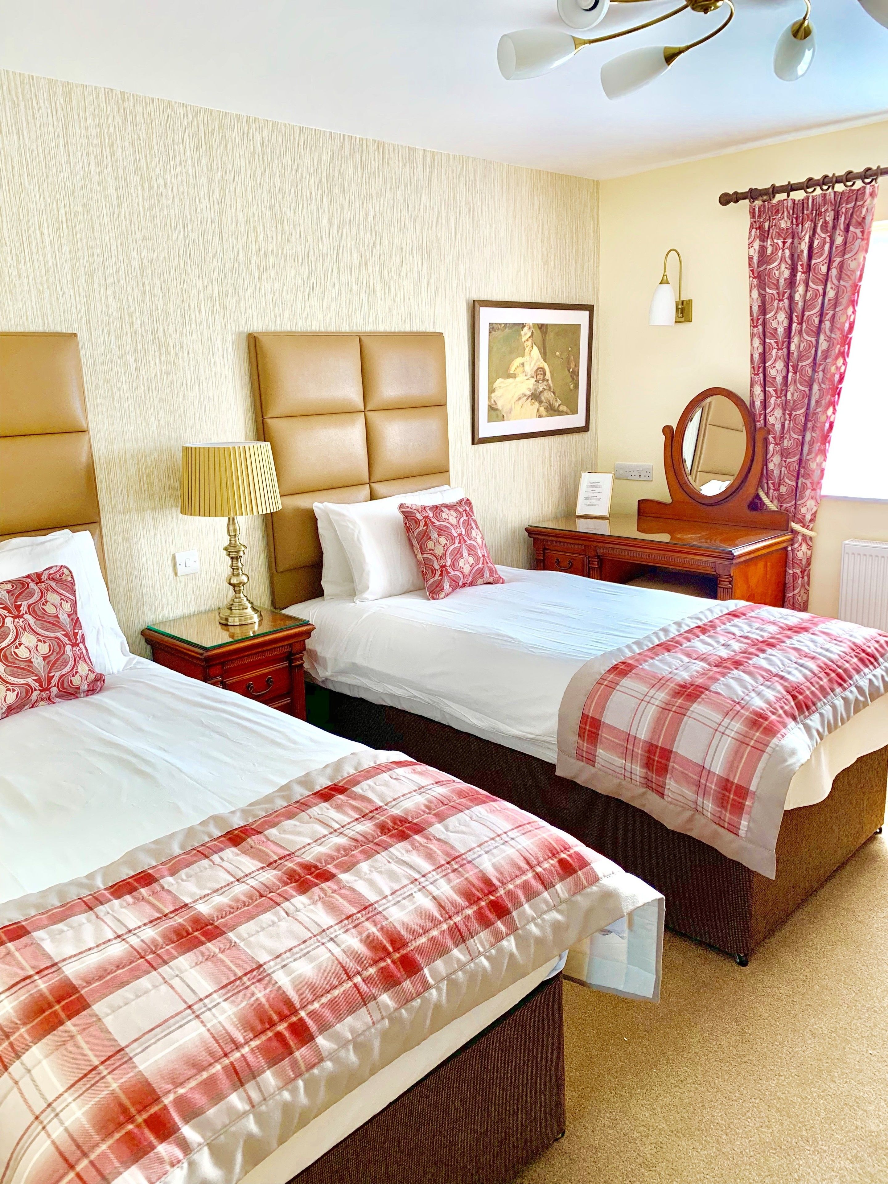 standard twin room, 2 single beds, non smoking | desk, free cots/infant beds, free wifi, bed sheets