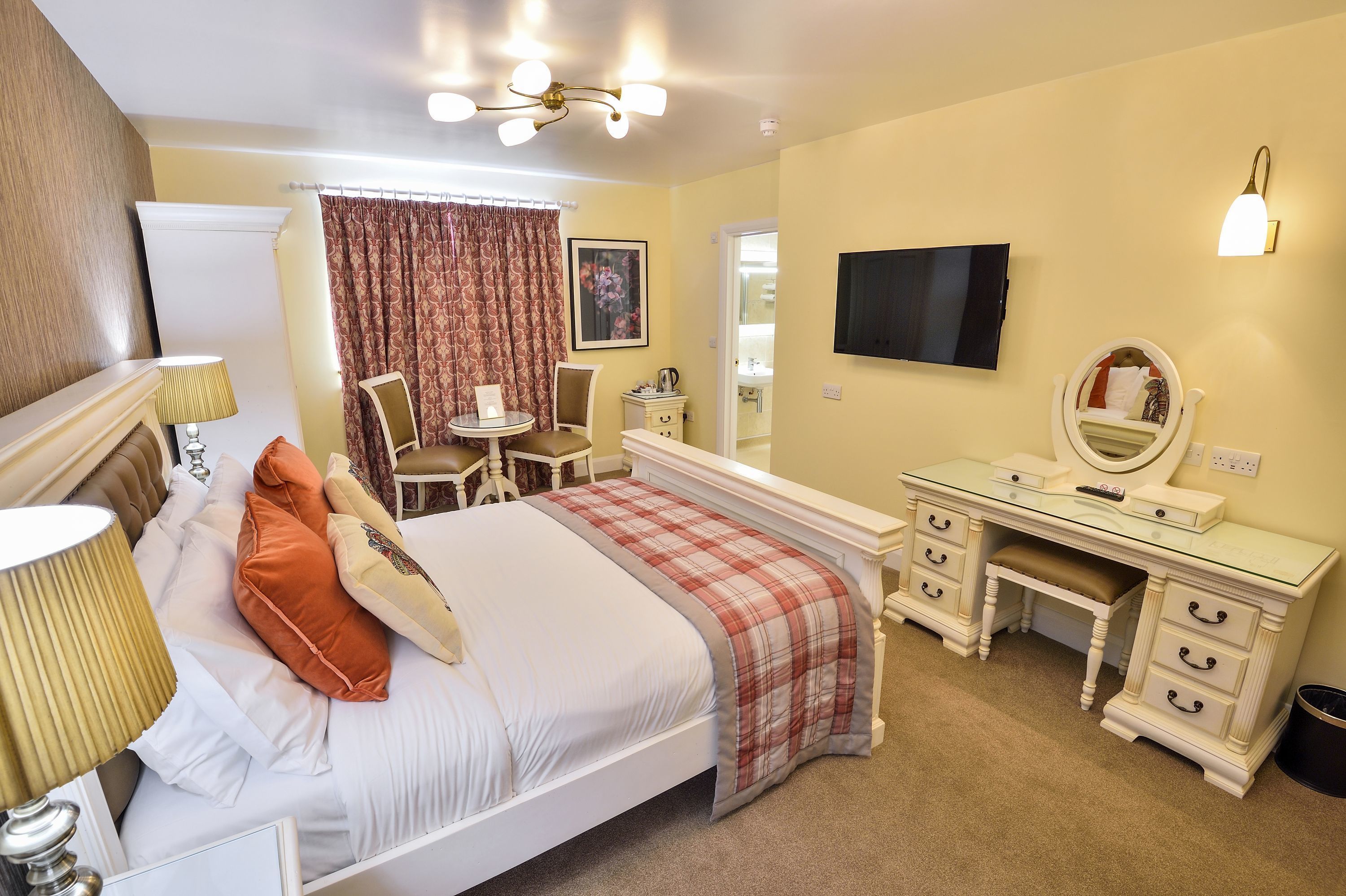 standard triple room, multiple beds, non smoking | desk, free cots/infant beds, free wifi, bed sheets