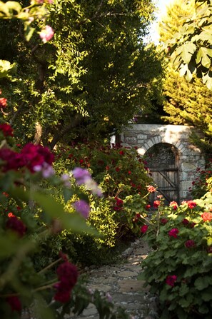 Garden - Eski Datça Evleri Mini Hotel (Datça)