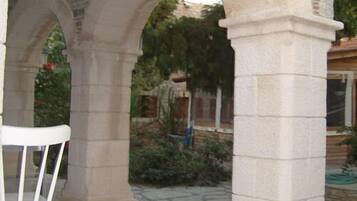 Studio | Individually decorated, desk, free WiFi, bed sheets