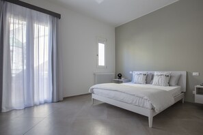 Panoramic Penthouse, Balcony, City View