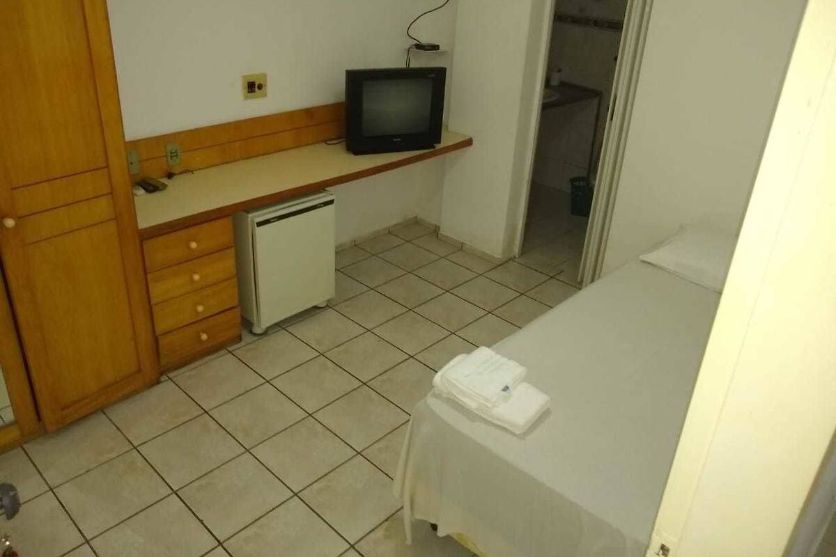 Single Room, 1 Single Bed | Blackout curtains, free WiFi, bed sheets