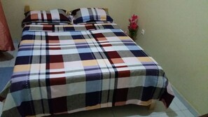 4 عدّة غرف نوم وخدمة الإنترنت