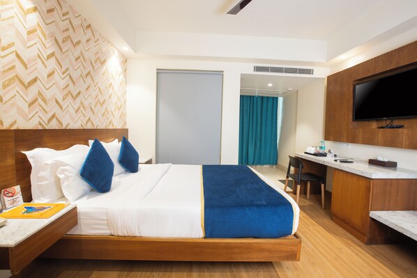 Deluxe Room, 1 Double or 2 Single Beds, Non Smoking, City View