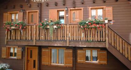 Joli appartement pour 2 personnes avec WIFI, TV et balcon