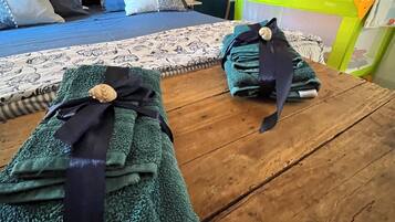 1 bedroom, in-room safe, desk, iron/ironing board