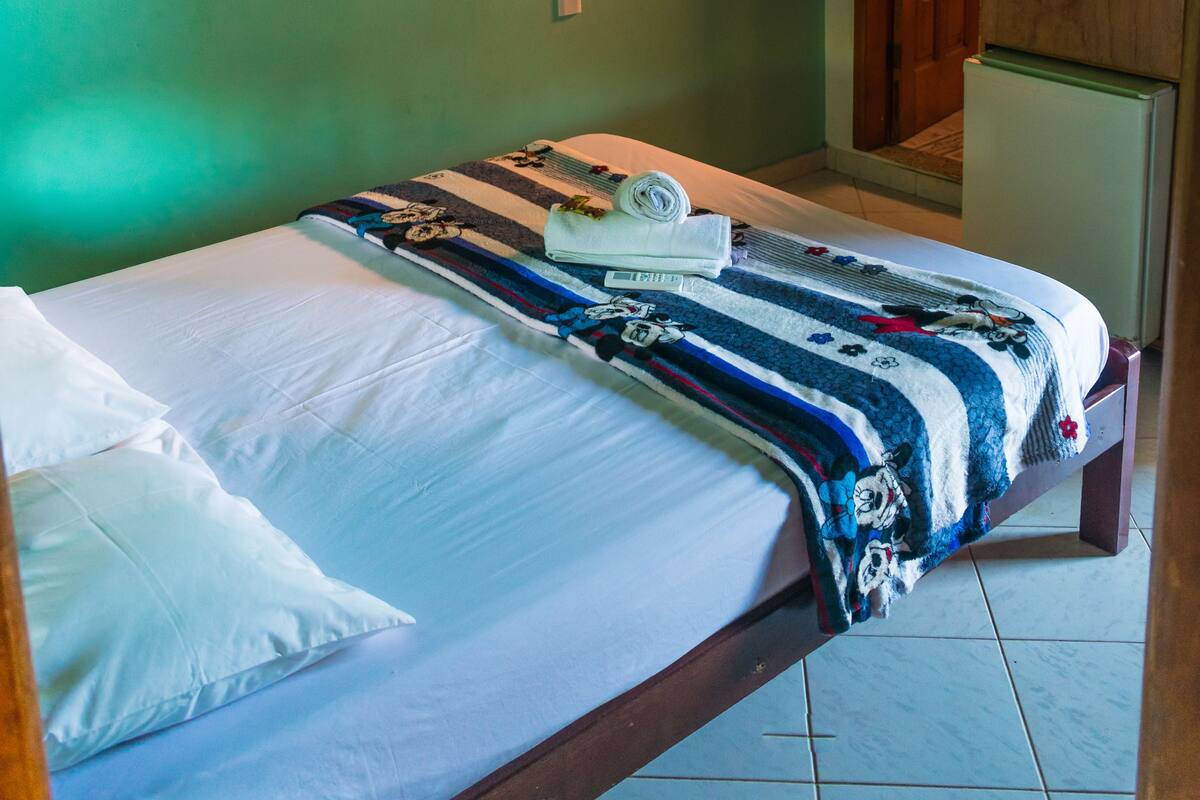 Wifi gratis y ropa de cama