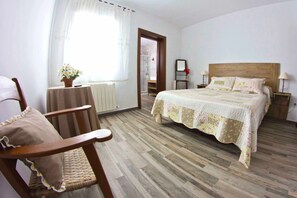 3 chambres, fer et planche Ă repasser, Wi-Fi gratuit, draps fournis