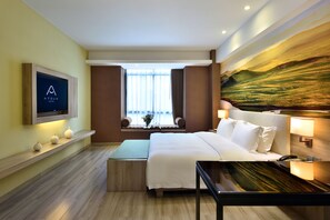 ستائر تعتيم ومكواة/لوح كي وواي فاي مجانًا