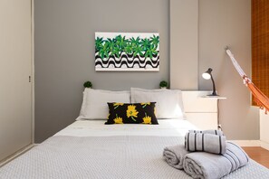 Desk, iron/ironing board, free WiFi, bed sheets - Omar do Rio - VP303 (Rio de Janeiro)