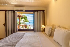 Deluxe Room, Sea View | Minibar, free WiFi, bed sheets - Búzios Mar Hotel (Búzios)
