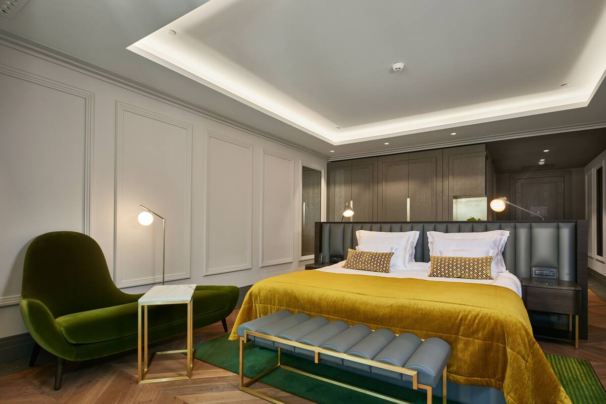 Deluxe Double Room, Sea View | Egyptian cotton sheets, premium bedding, free minibar, in-room safe