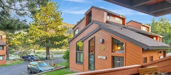 Sunrise 12: Near Mammoth Creek & Snowcreek Golf C