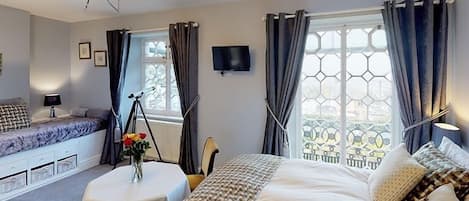 Superior Double Room, Ensuite, Sea View (Admiral Suite) | 1 bedroom, WiFi