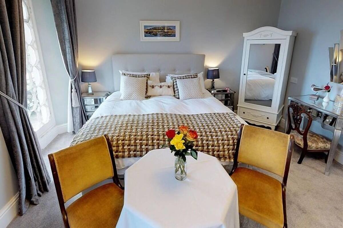 ห้องซูพีเรียดับเบิล, ห้องน้ำในตัว, วิวทะเล (Admiral Suite)