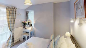 クラシック ダブルルーム エンスイート (Skippers Suite) | 1 室のベッドルーム、WiFi