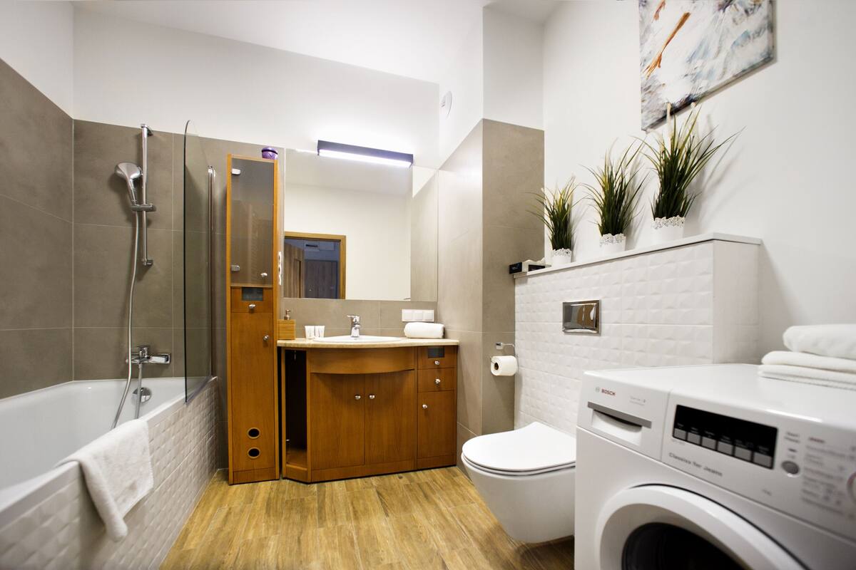 business apartment | bathroom | towels
