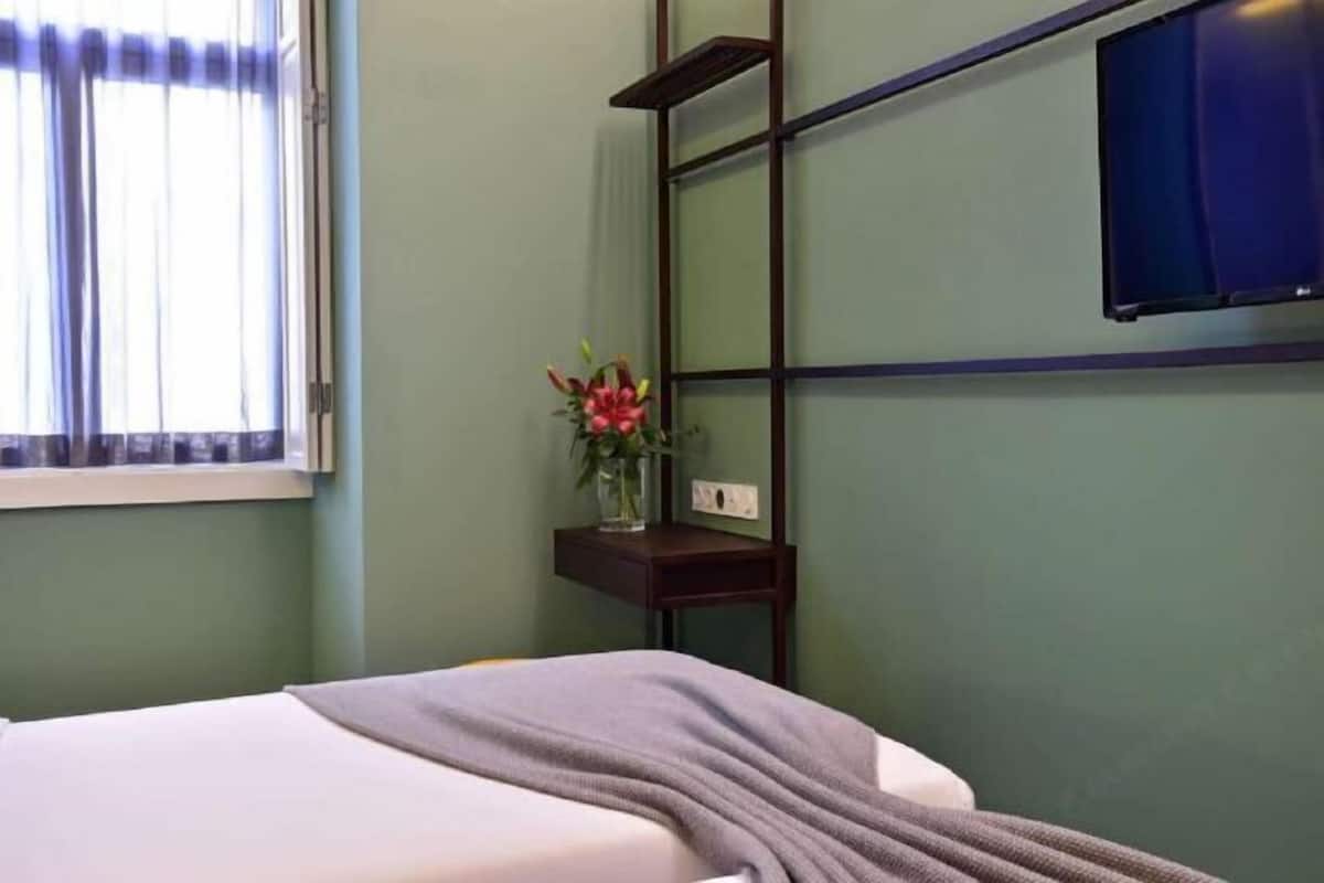 1 bedroom, minibar, in-room safe, desk