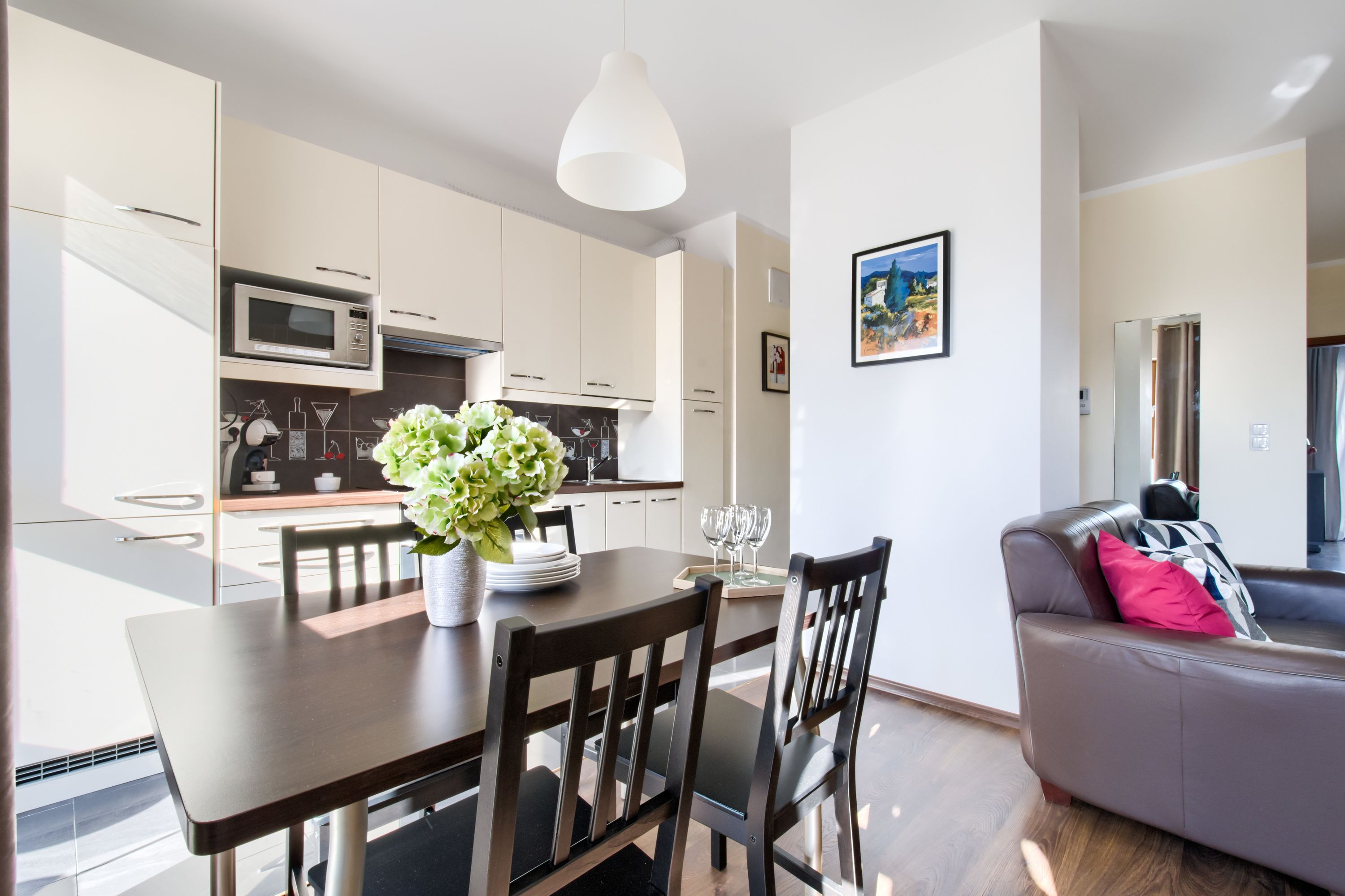 business apartment | private kitchen | fridge, microwave, oven, stovetop