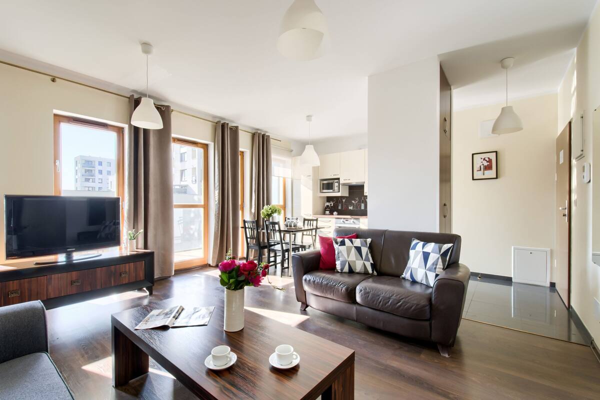 business apartment | living area | flat-screen tv