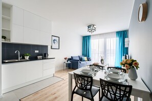 Comfort Apartment | In-room dining - P&O Apartments Konstruktorska 2 (Warsaw)