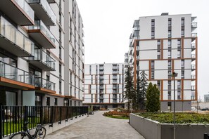 Front of property - P&O Apartments Konstruktorska 2 (Warsaw)