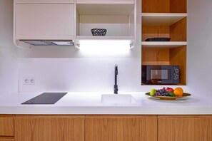Mini-fridge, microwave, stovetop, dishwasher - My Story Apartments Porto - Santa Catarina (Porto)