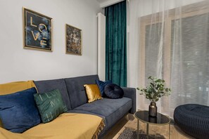 Apartment, 1 Doppelbett und Schlafsofa, Nichtraucher | Wohnzimmer | Flachbildfernseher