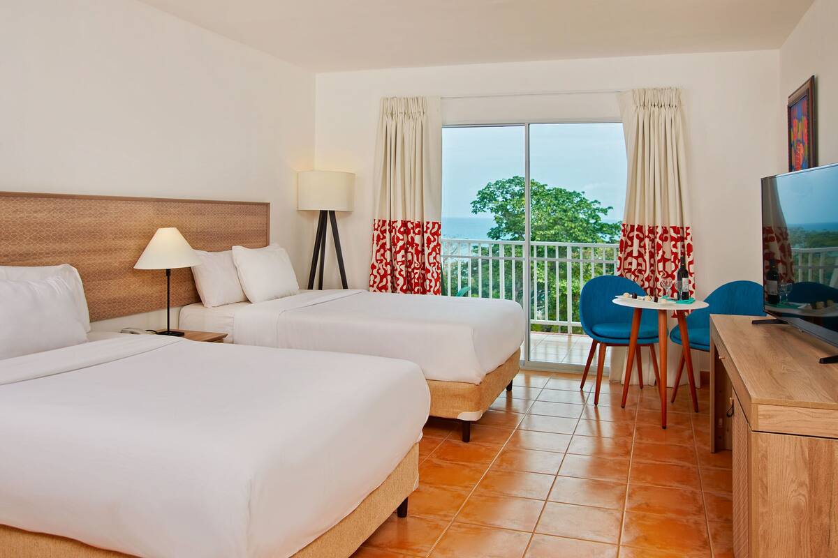 Deluxe-Doppelzimmer, 2 Doppelbetten, Balkon, Meerblick