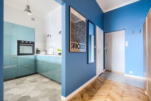 エコノミー アパートメント | リビング エリア | 薄型テレビ