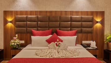 Club Double Room, Smoking, Garden View | Egyptian cotton sheets, premium bedding, Tempur-Pedic beds, minibar
