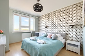 Business Apartment | Desk, soundproofing, iron/ironing board, free WiFi - P&O Apartments Slominskiego 5 (Warsaw)