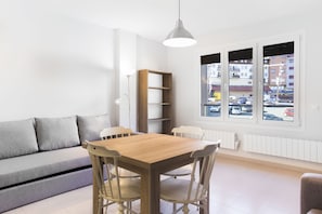 Family Studio, Mountain View | Living area